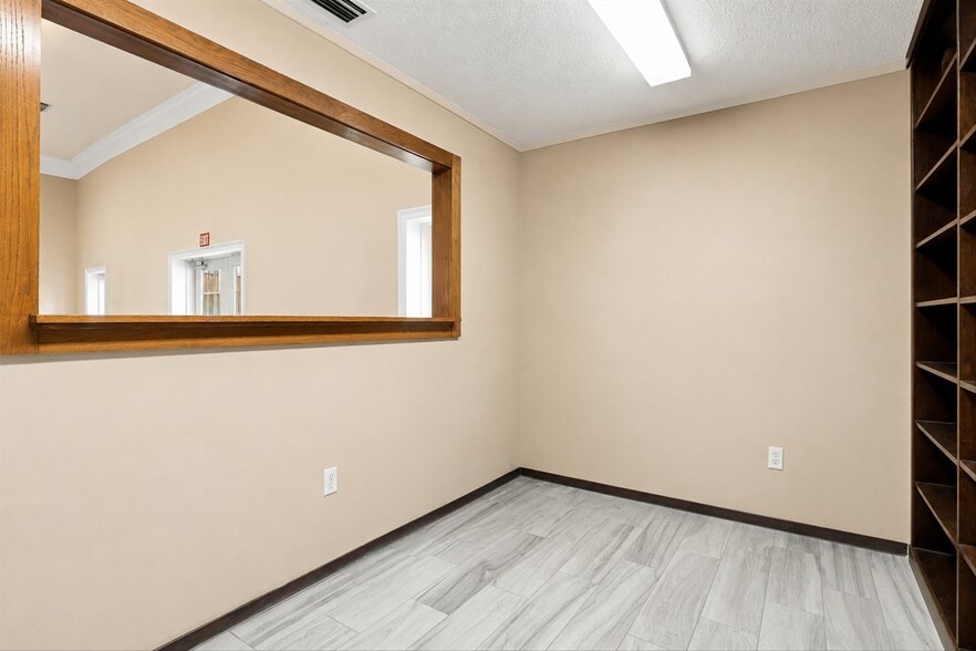 More Photos Of 7602 Kenya St, Jacksonville Specialty For Sale