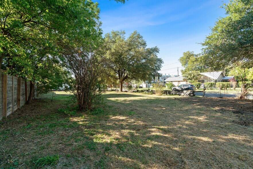 More Photos Of 1800 E Martin Luther King Jr Blvd, Austin Land For Sale
