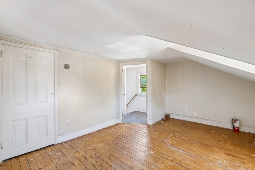More Photos Of 918 E Willow Grove Ave, Wyndmoor Storefront Retail Residential For Sale