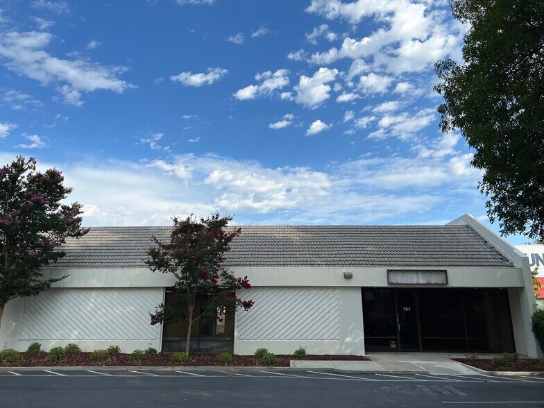 More Photos Of 111-151 E Brokaw Rd, San Jose Research And Development For Lease