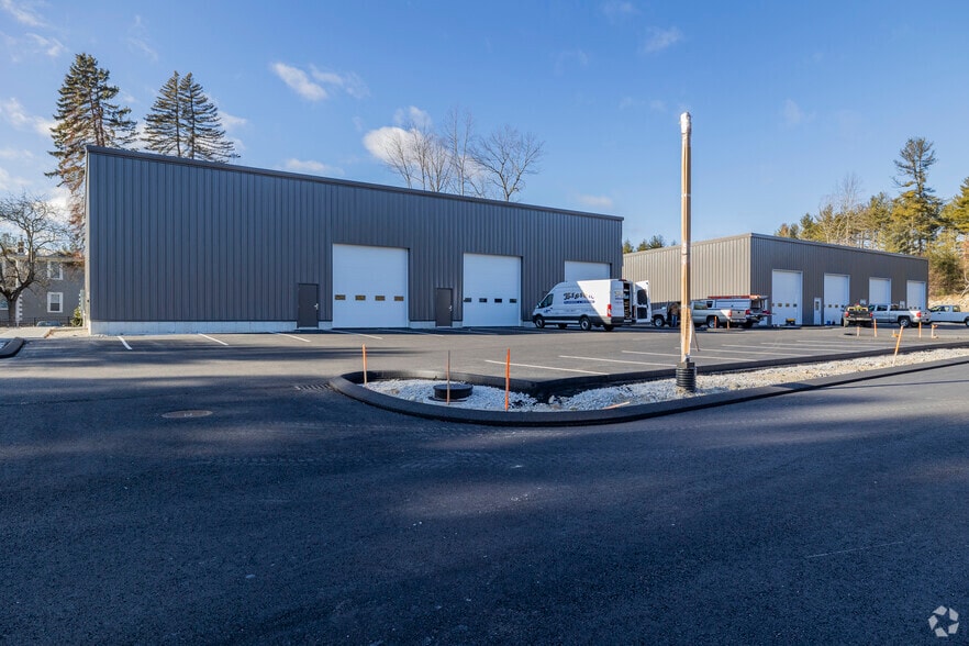 More Photos Of 478 Groton Rd, Westford Unknown For Lease