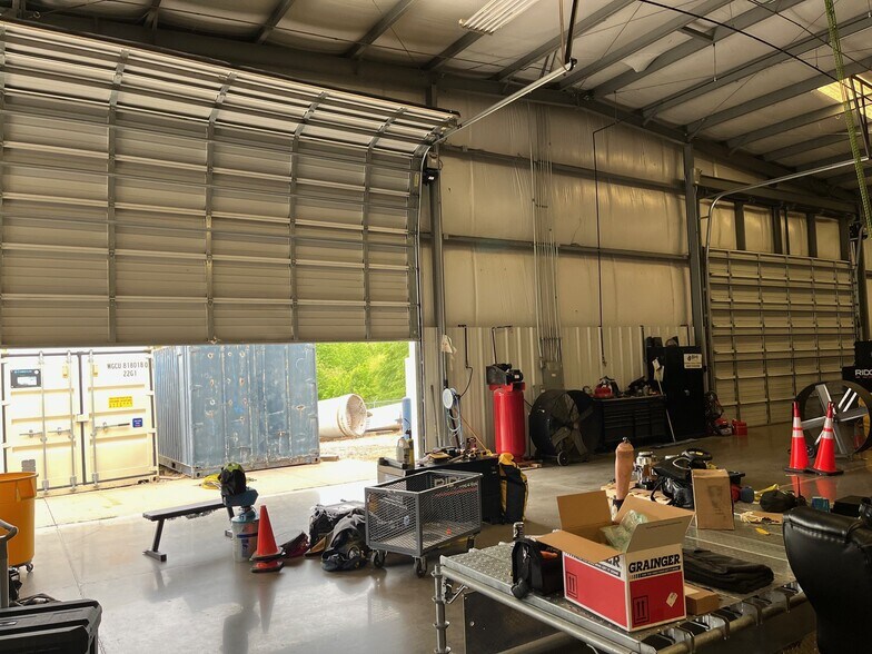More Photos Of 114 Prosperity Dr, Piedmont Industrial For Lease