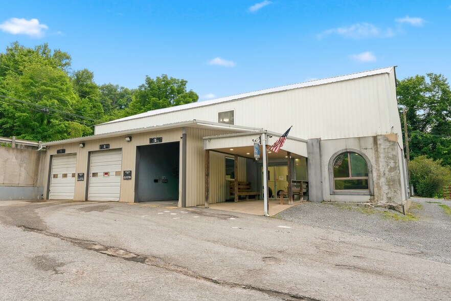 More Photos Of 622 Blue Horizon Dr, Morgantown Auto Repair For Sale