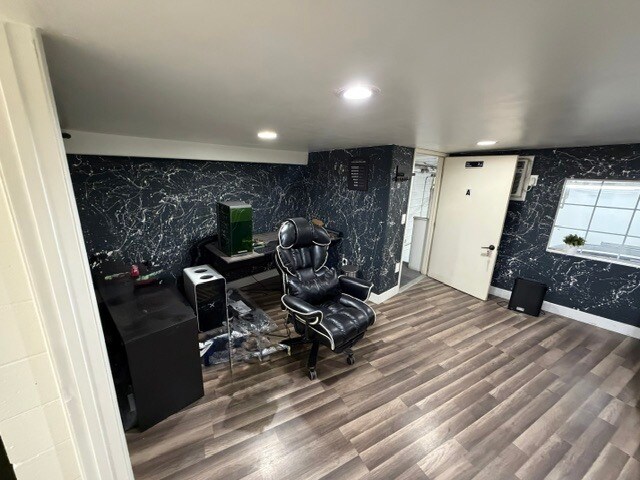 More Photos Of 2814 N San Fernando Blvd, Burbank Auto Repair For Lease