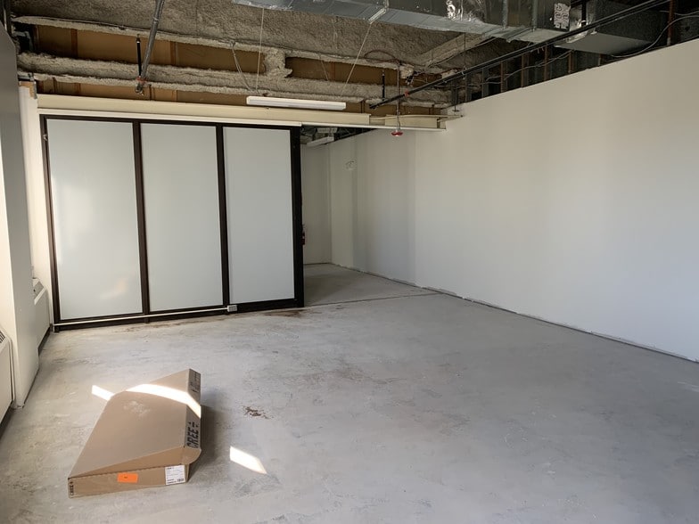 More Photos Of 4 Plaza Way, Fairhaven Bank For Lease
