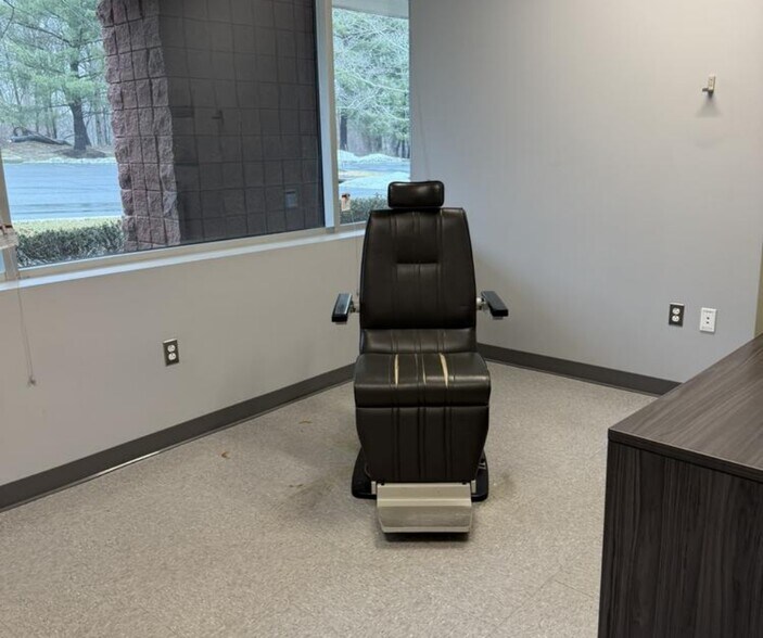 More Photos Of 6325 Woodside Ct, Columbia Office For Lease
