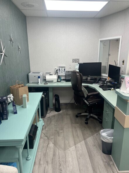 More Photos Of 49 Ridgedale Ave, East Hanover Office For Sale