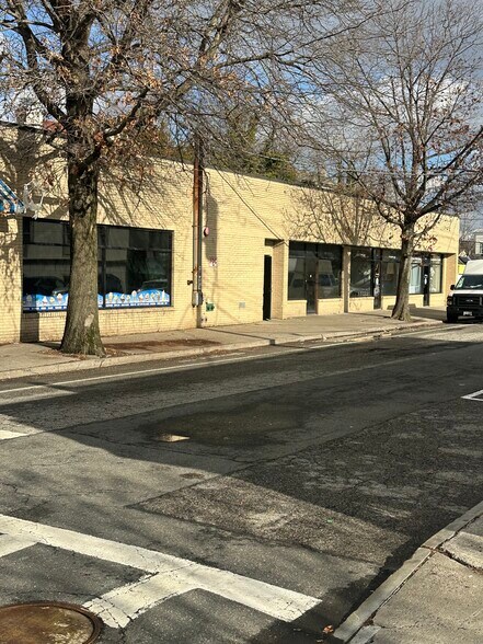 More Photos Of 407-411 Mamaroneck Ave, Mamaroneck Storefront For Sale