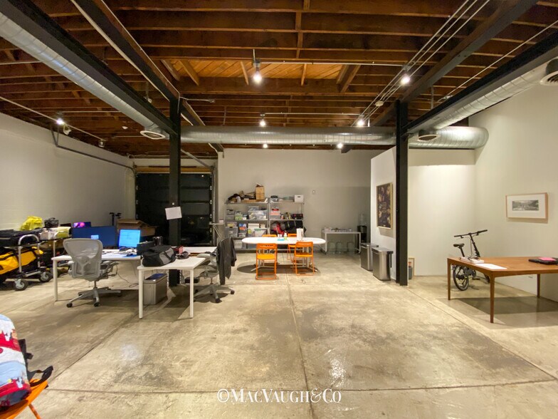 More Photos Of 188 N Holliston Ave, Pasadena Showroom For Sale