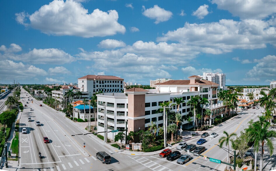 More Photos Of 1 N Federal Hwy, Boca Raton Office For Lease