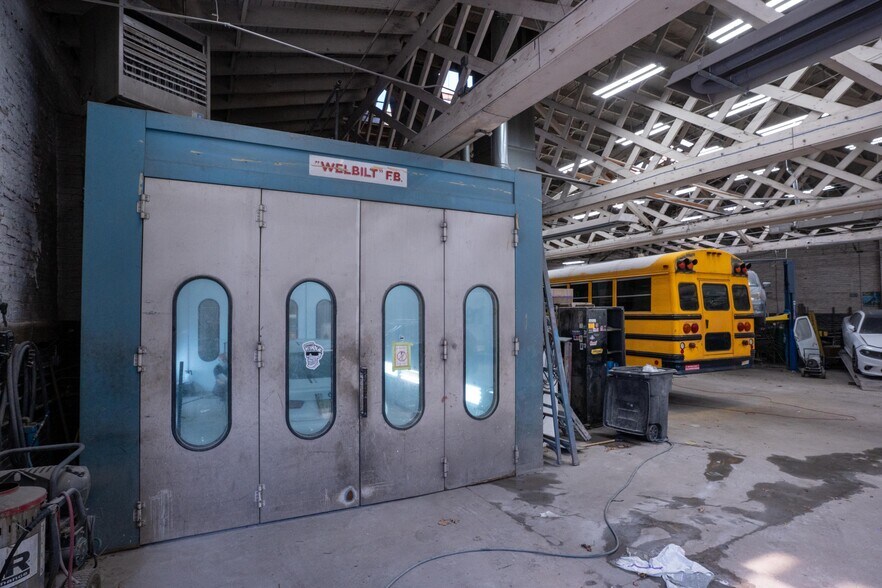 More Photos Of 615 Frelinghuysen Ave, Newark General Retail For Sale