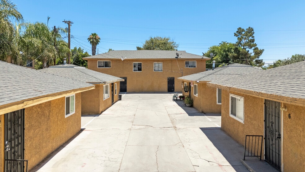 Primary Photo Of 1123 Bobbett Dr, San Bernardino Apartments For Sale