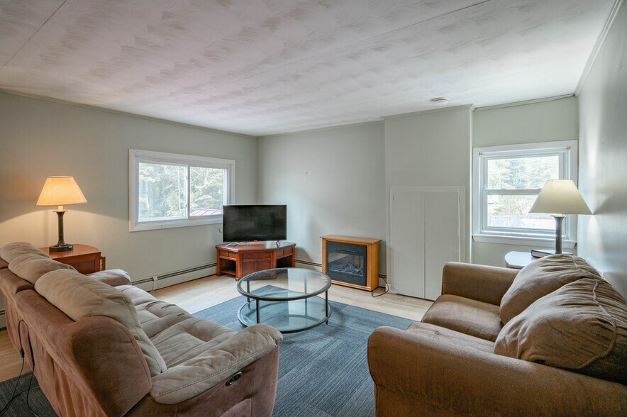 More Photos Of 944 Gibbons Hwy, Wilton Restaurant For Sale