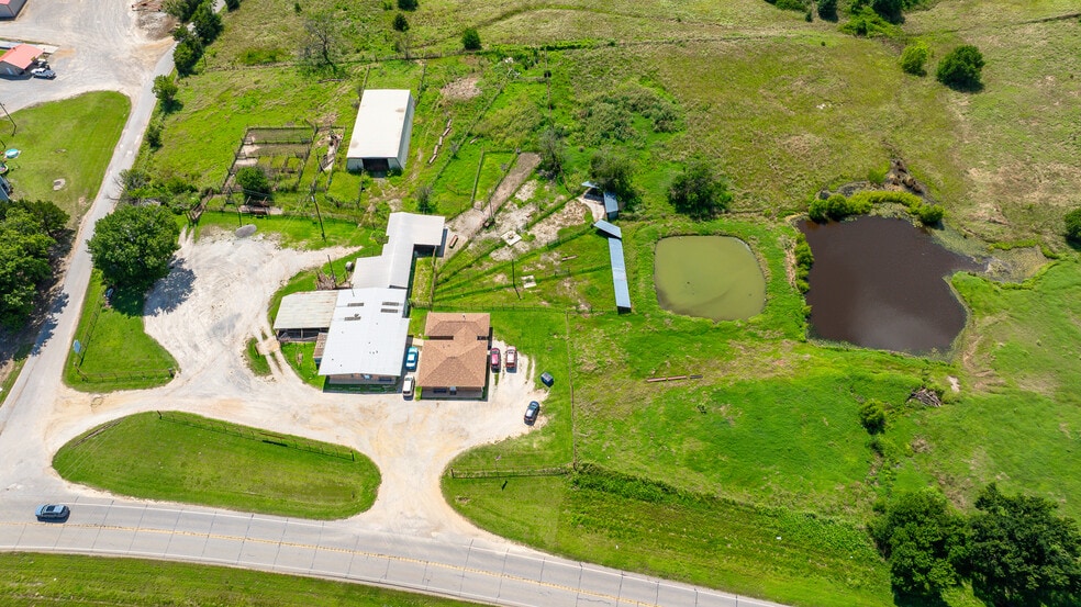 Primary Photo Of 1853 S Broadway St, Coalgate Flex For Sale