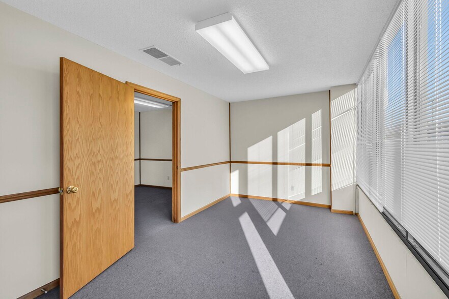 More Photos Of 112 S Pine St, Norborne Bank For Sale