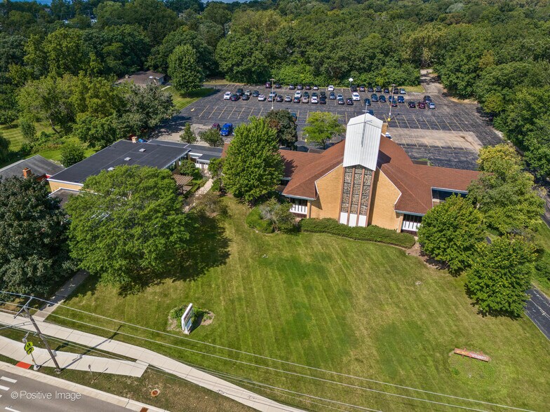 More Photos Of 47 Church St, Lake Zurich Religious Facility For Sale