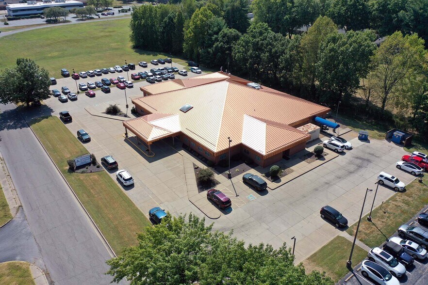 More Photos Of 1125 Professional Blvd, Evansville Medical For Sale