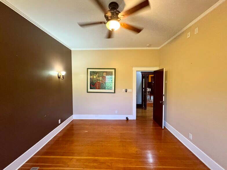 More Photos Of 807 N Van Ness Ave, Fresno Office Residential For Sale