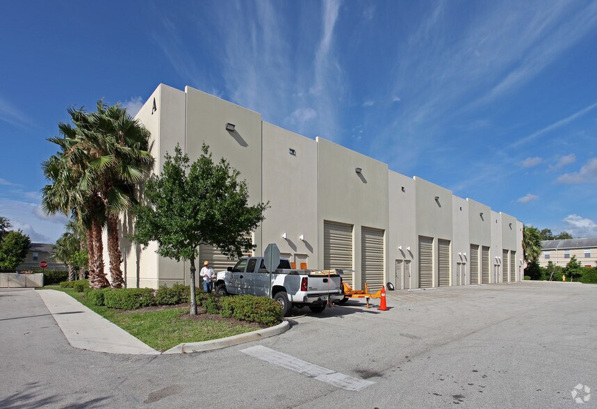 More Photos Of 3677 23rd Ave S, Lake Worth Warehouse For Lease
