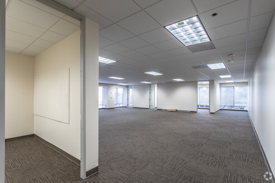 More Photos Of 10101 Reunion Pl, San Antonio Office For Lease