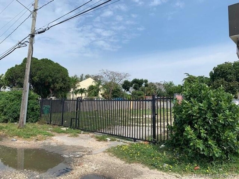 Primary Photo Of 743 NW 111th St, Miami Land For Lease