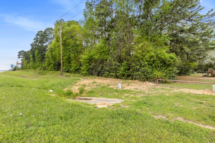 More Photos Of TBD Interstate 45 N, Willis Land For Sale