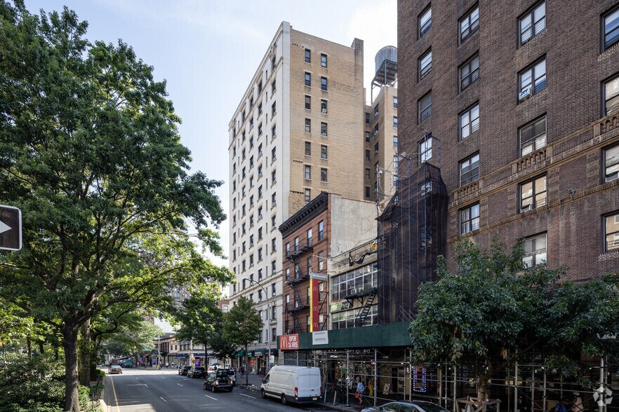 More Photos Of 2736-2738 Broadway, New York Apartments For Lease