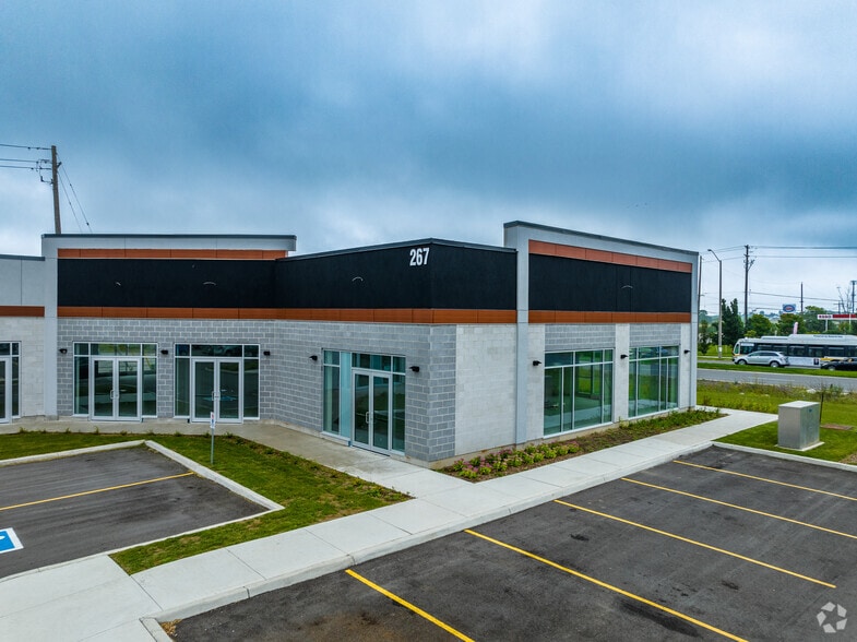 More Photos Of Upper Centennial Pky, Hamilton Unknown For Lease