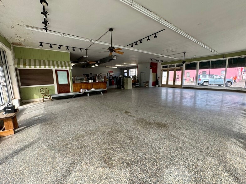 More Photos Of 311 N Longstreet St, Kingstree Auto Repair For Sale