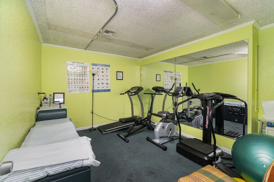 More Photos Of 6005 Silver Star Rd, Orlando Medical For Sale