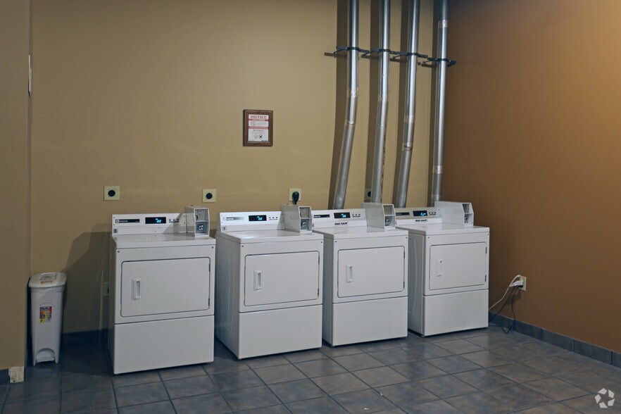 More Photos Of 87 N Clinton Ave, Rochester Apartments For Lease