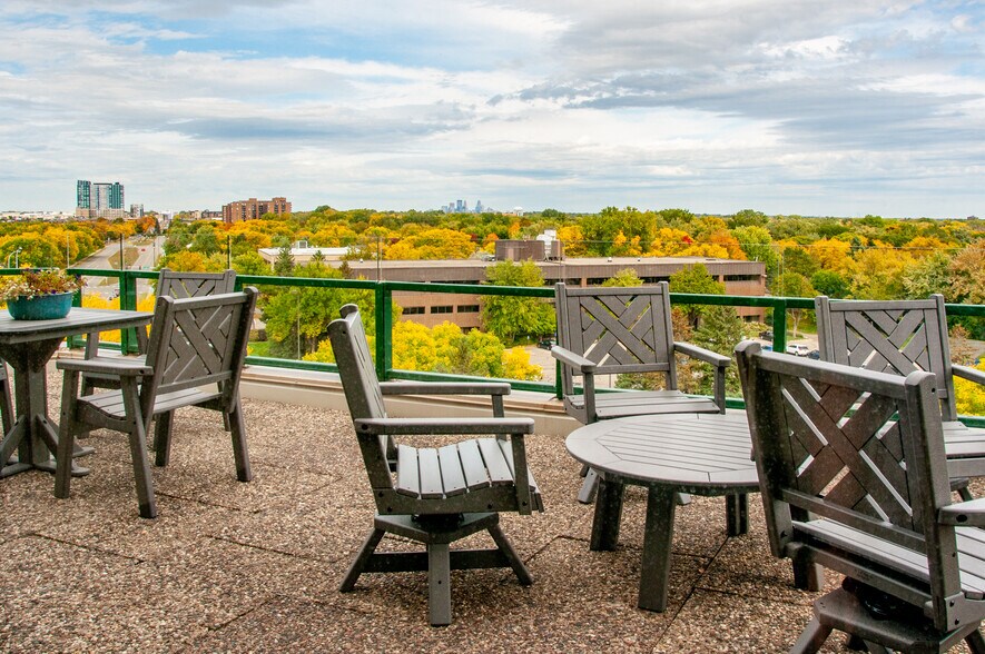 More Photos Of 3300 Edinborough Way, Edina Office For Lease