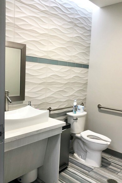 More Photos Of 4601 Old Shepard Place, Plano Medical For Sale