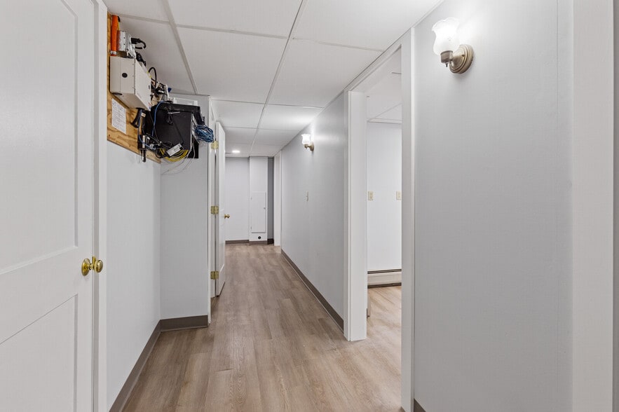 More Photos Of 166 Silver St, Waterville Medical For Sale