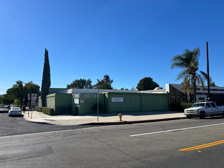 More Photos Of 10700 Burbank Blvd, North Hollywood Medical For Lease