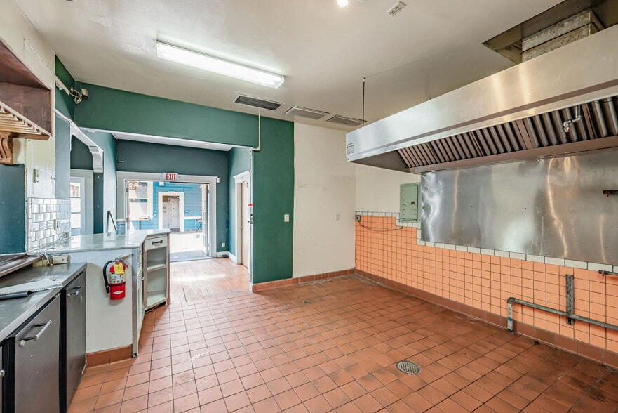 More Photos Of 408-412 Cortland Ave, San Francisco Storefront Retail Residential For Lease