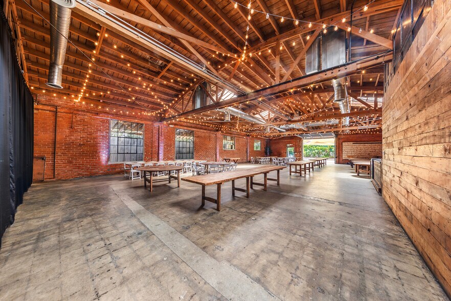 More Photos Of 802 Mateo St, Los Angeles Warehouse For Sale