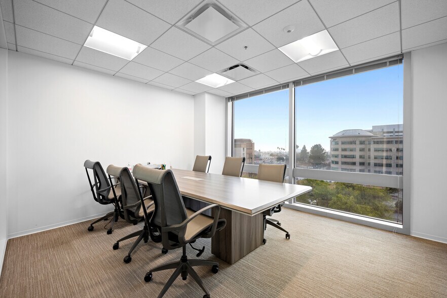 More Photos Of 301 N Lake Ave, Pasadena Office For Lease