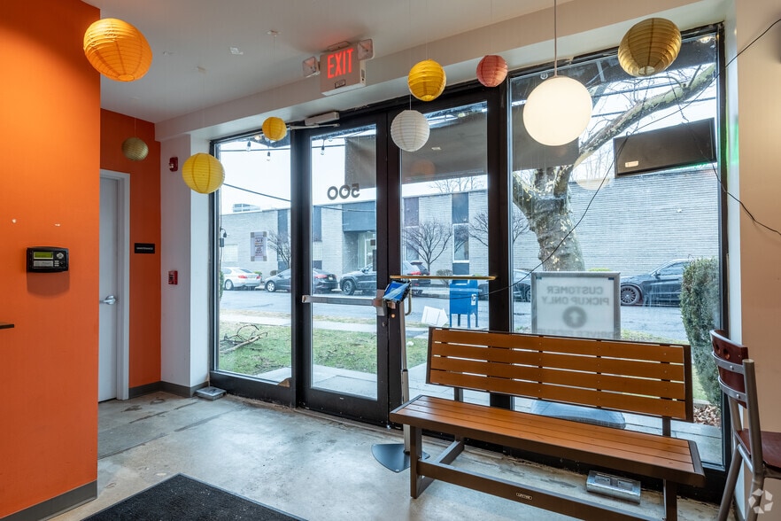 More Photos Of 500 Cortlandt St, Belleville Restaurant For Lease