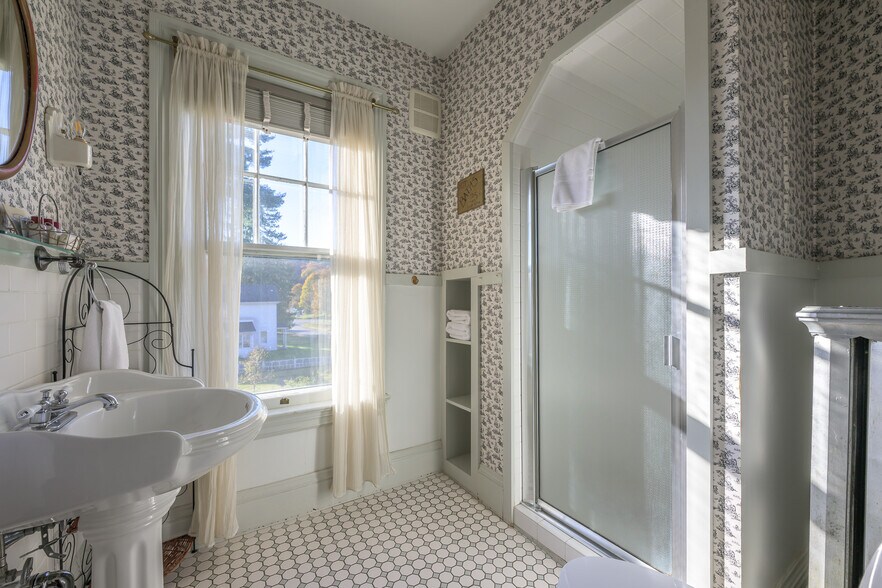 More Photos Of 518 Main St, Great Barrington Hospitality For Sale