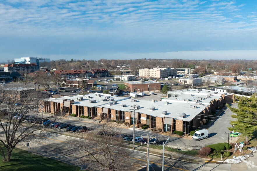 More Photos Of 5 Worthington Access Dr, Maryland Heights Light Distribution For Lease