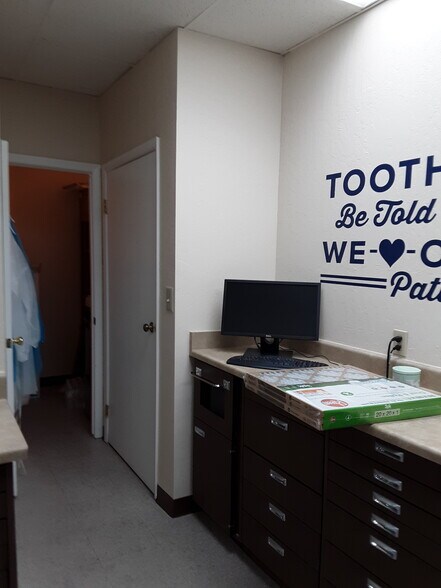 More Photos Of 13210 W Van Buren St, Goodyear Office For Lease