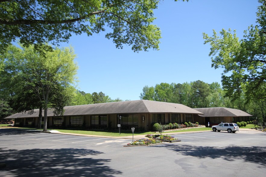 More Photos Of 1121 E Southeast Loop 323, Tyler Office Residential For Lease