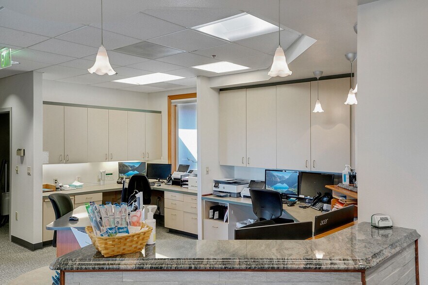 More Photos Of 2601-2605 NW Rolling Green Dr, Corvallis Office For Lease