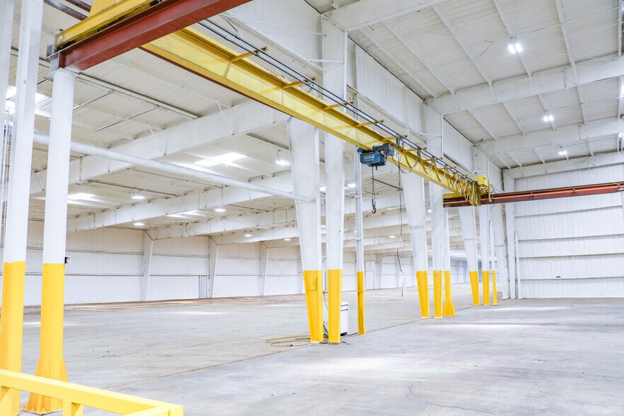 More Photos Of 428 Gibbons Rd, Sherman Manufacturing For Sale