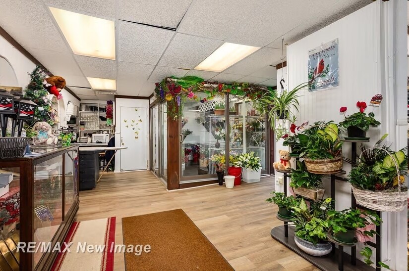 More Photos Of 1605 Bookness St, Midland Storefront For Sale