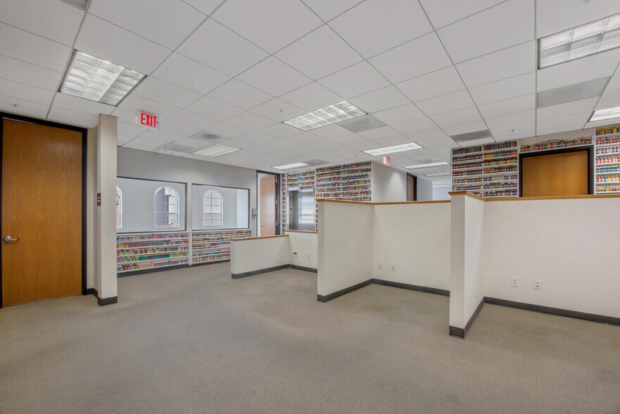 More Photos Of 5018 Chesebro Rd, Agoura Hills Medical For Sale