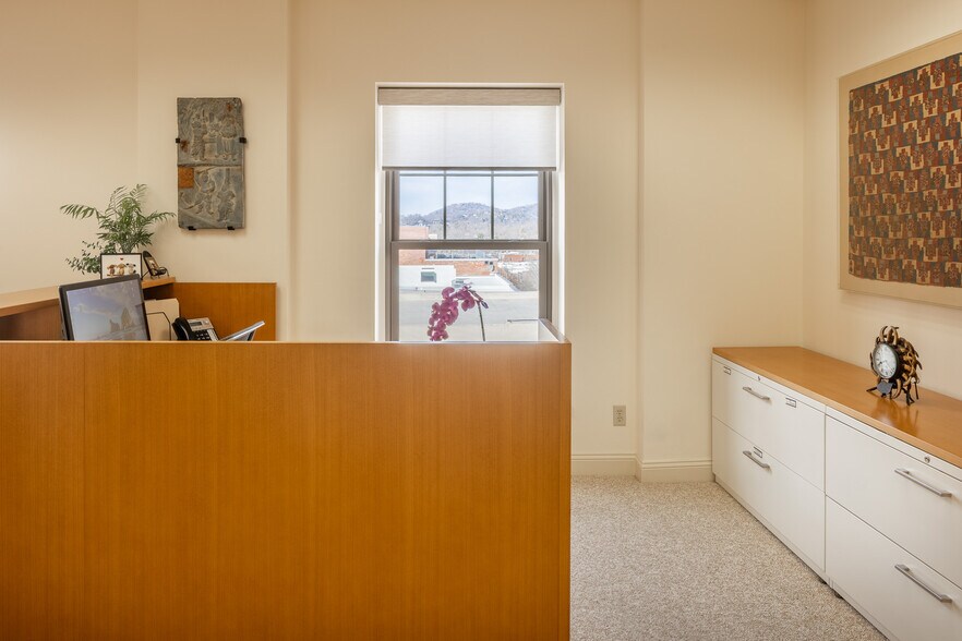 More Photos Of 56 College St, Asheville Office For Lease