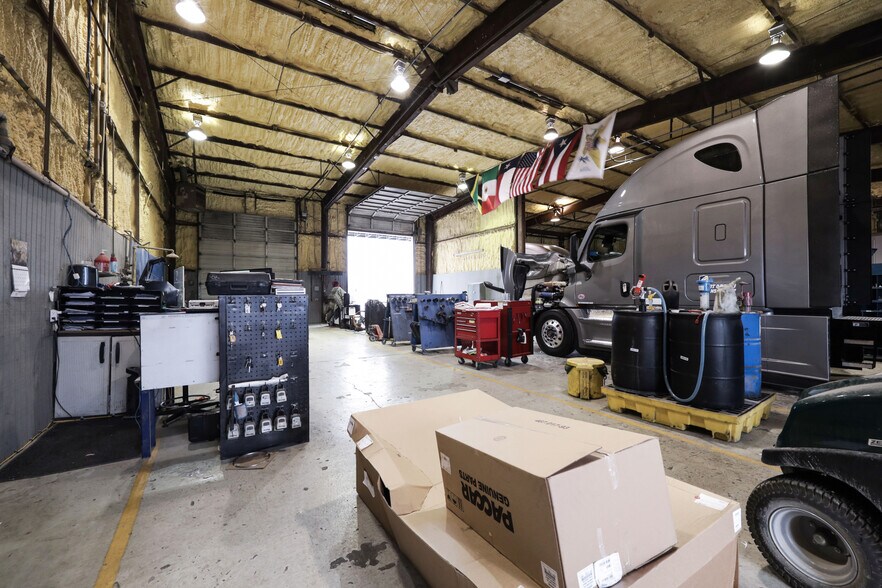 More Photos Of 14214 East Fwy, Houston Land For Lease