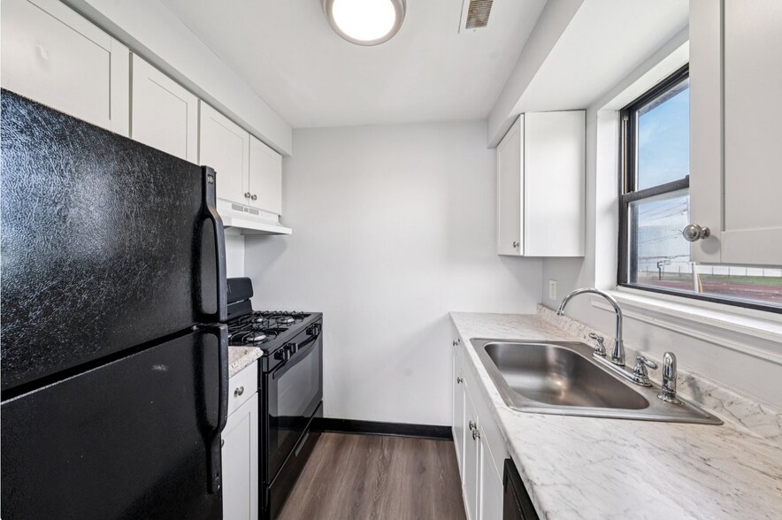 More Photos Of 190 Manhattan Ave, Buffalo Apartments For Sale